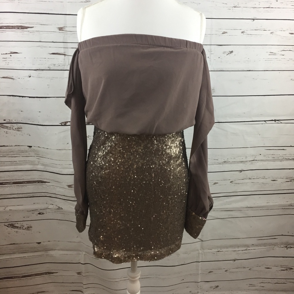 Off the shoulders dress